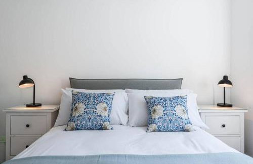 Beach Mews - Modern townhouse with patio and private parking - Photo 9