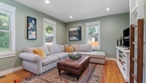 Chaska Charmer - Photo 1, Other