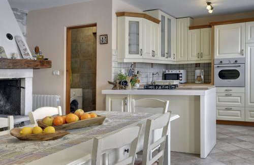 Villa in Svetvincenat with Pool & Beach - Foto 9