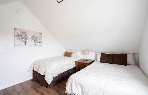 Cordova Farmhouse - 7 Minutes from the Ark! - Foto 31