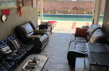 Luxury Oasis Home w/Pool Near CSUN-6 Guests - Foto 68