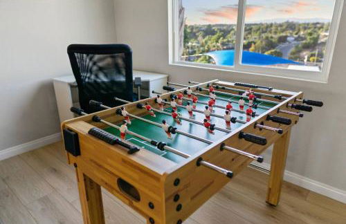 Sunset Crest - Home with stunning views, Pool, BBQ - Foto 32