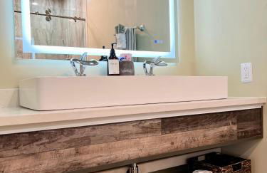 Helena's Place, Exclusive End Unit Townhouse - Photo 3