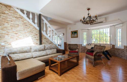 Villa Oasis Los Naranjos con jacuzzi 15 min Sevilla - Foto 25