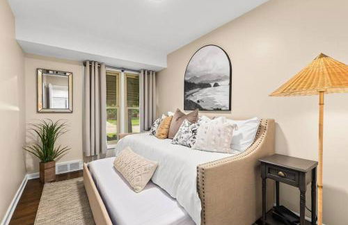 New! Cozy Mid Century Modern Oasis 3bd Home - Foto 14