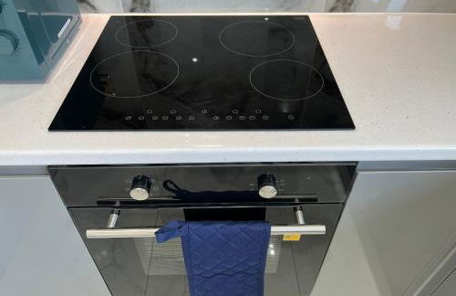 Brand New, Immaculate 3 Bed 3 Shower room House - Foto 5