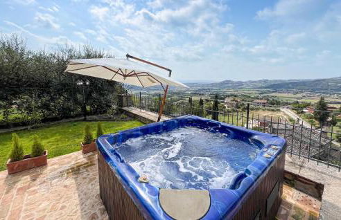 Lovely Apartment In Civitella Benazzone - Foto 2