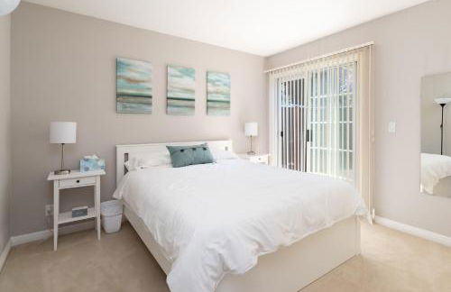 Bright Quiet Comfy 1BR Cottage in Mountain View - Photo 14