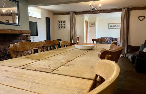 The Holmes Barn - Sleeps 16 - Pet Friendly - Foto 9