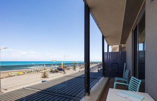 Steris Elegant Beach Hotel - Photo 24