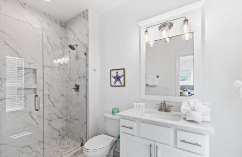 Sandy Cheeks Pet Friendly - Photo 58