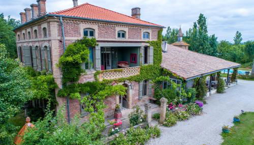 Gite de Coulassy 8 à 10 pers dans parc de 2 hectares - Foto 3