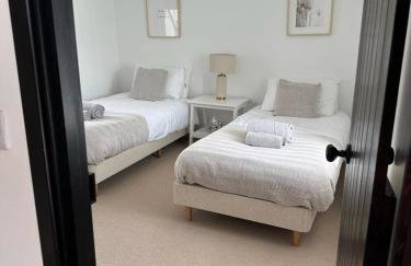 New renovated beach front cottage - Photo 30