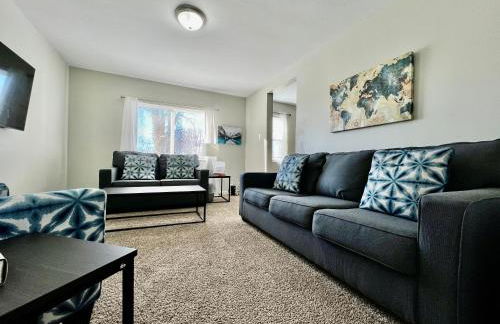 Charming 4BR Home in Liberty Township w Large Deck - Foto 29