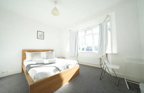 Private Rooms-Private Bathrooms-Near Airport- CABIN CREW paradise - Foto 3