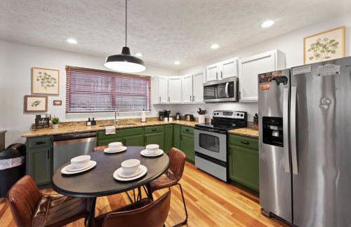 Locklyn's Loft | Views, Hot Tub, Game Room & MORE! - Foto 6