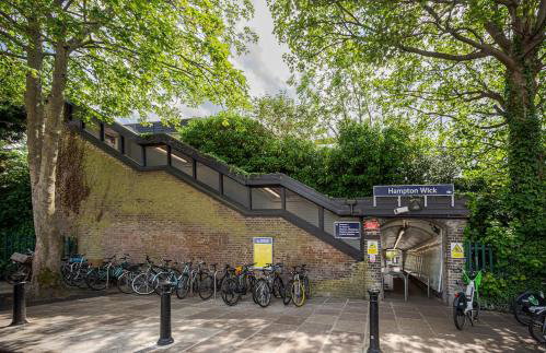 NEW LISTING! - Cosy 1Bd Nestled in Teddington - Foto 14