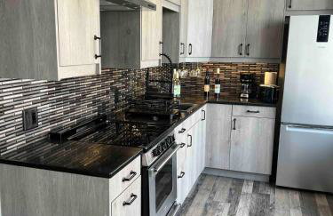 Dragonfly loft, hot tub, river views - Photo 11