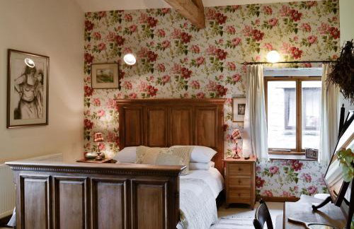 Hollyhock Cottage - Photo 16