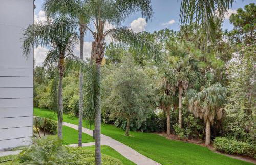 Newly Updated Condo, Near Conv. Center - Photo 9