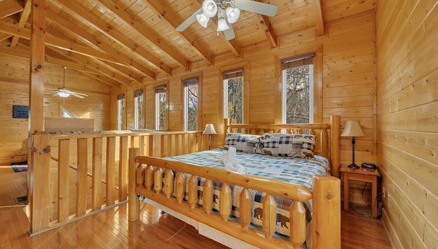 Ern832 - Lakeside Hideaway - Great Location! Close To All The Action! 1 Bedroom Cabin by RedAwning - Foto 3, Habitación