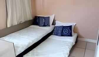 Apartamento térreo climatizado próximo a praia - Foto 2