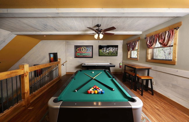 Above It All - Four Bedroom Cabin - Foto 29