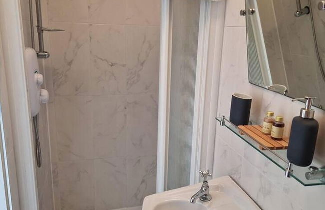 Leap Year Cottage by Lake Beaghcauneen in Clifden - Foto 19