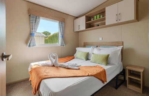 Hillside Splash Retreat -No Commercial Sign written Vehicles,Fishing Nearby & Communal Swimming Pool ,Pool open April to September - Foto 7