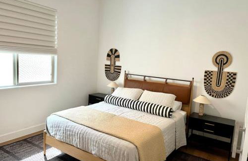 Luxury 1 BR Casita with Private Yard, Garage and WD - Foto 7