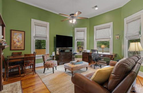 Spacious, Soulful Southern Stay - Foto 41