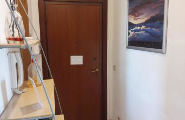 Milan Panoramic Top Floor Flat - Photo 10