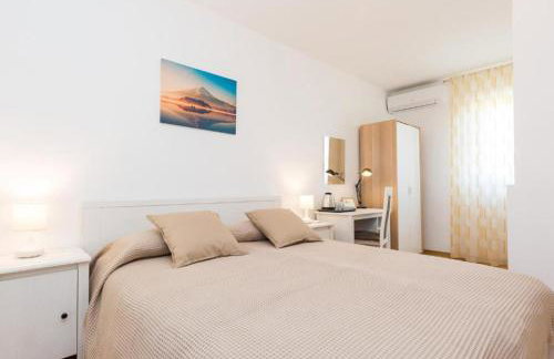 Villa Mira Double Room with Private Bathroom - Foto 1