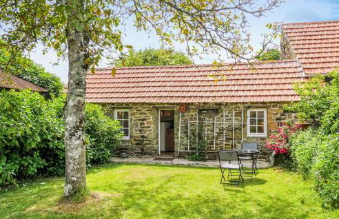 Gorgeous Home In Quettehou With Wifi - Foto 1