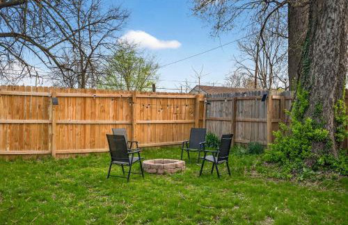 Cozy 1st-Floor Flat 2BR Backyard Free Parking - Foto 40