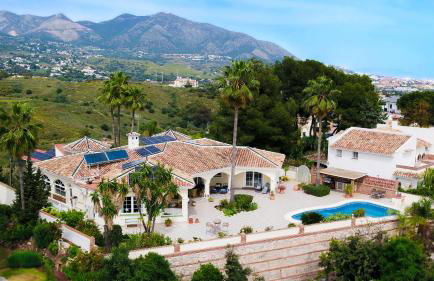 Luxury villa overlooking Fuengirola - Ref 86 - Photo 2