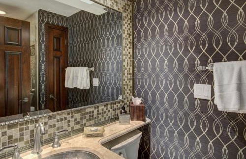 Luxury Ski-In 3 Br Penthouse Inside Pines Lodge, Sleeps 10! Condo - Foto 23