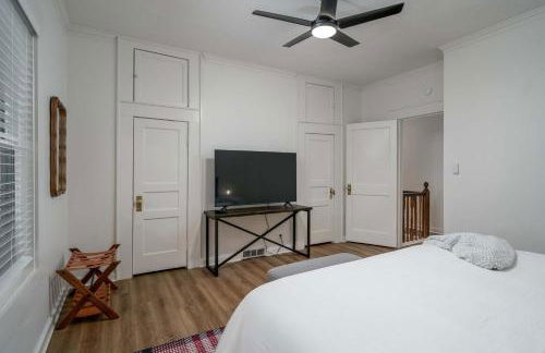 Roll Tide Bungalow-3 miles to UA- 5 TVs- Game Room - Foto 24