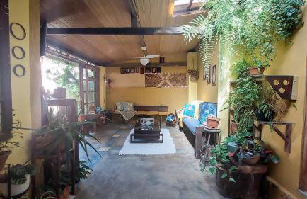 Suítes em casa centenária no centro de Socorro - Foto 22