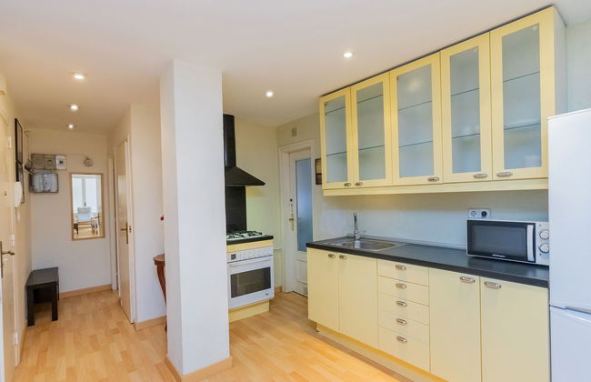 3 bedroom Apartment in Barcelona - Photo 4