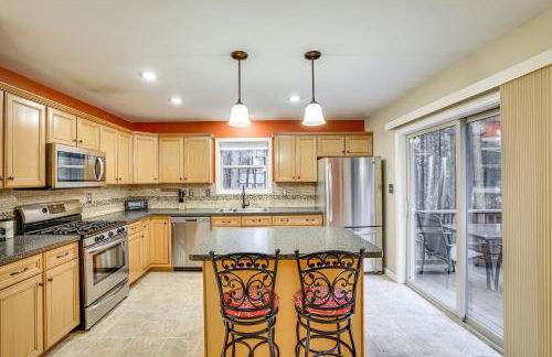 Fire Pit, Games and Outdoor Fun! Poconos Retreat - Foto 7