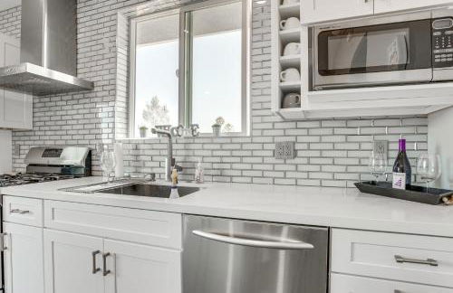 2 Mi to Downtown Escondido Apt with Balconies - Foto 7