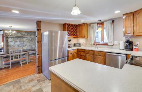 Walk to Memorial Park Pet-Friendly Bethlehem Home - Foto 10