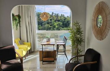 Refúgio Secreto na Praia da Bacutia, Piscina, Churrasqueira, Ar condicionado 80m da melhor praia de Guarapari - Foto 1