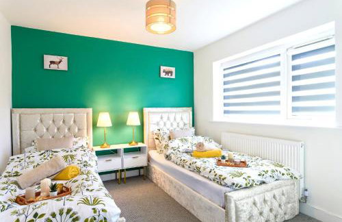 A Luxurious Home with Hot Tub and Man Cave! 9ppl - Foto 17