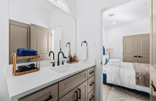 Spacious 3BR Home Near NRG Stadium, Medical Center and Downtown with Backyard, Gazebo and Fire Pit, Pet-Friendly - Foto 15