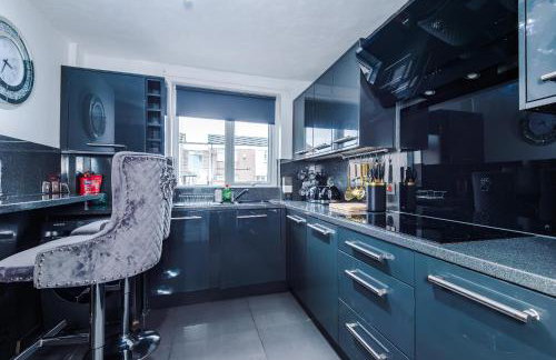 Middleton 4 Bed Free Parking Long stays - Foto 3