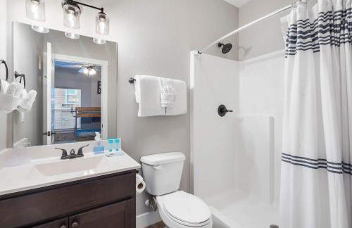 A Birds Eye Bridge View - 5 BDR with Private Hot Tub - Foto 76