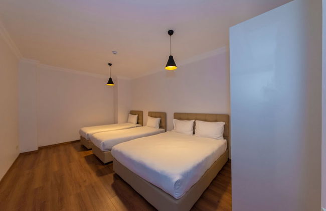 Joy Suites - Photo 9