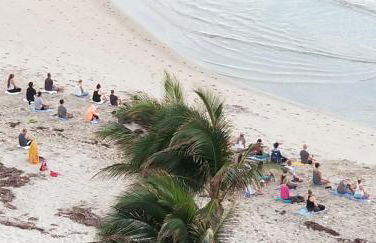 Oceanview on SAND located in Ocean Manor Resort Fort Lauderdale Beach 2 bed 2 bath spacious corner unit partial ocean view - Foto 14